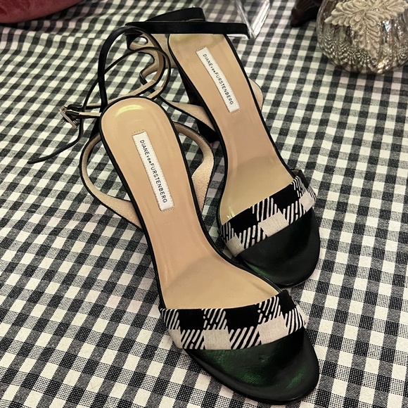 DESIGNER HERRINGBONE ANKLE STRAP - LEOPARD PRINT - ACRYLIC  BLOCK STILETTO HEEL - Picture 4 of 8